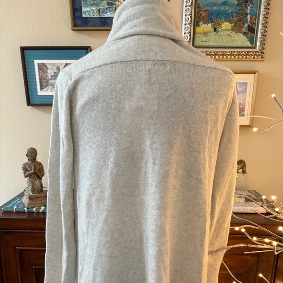 CLUB MONACO FOG-GRAY 100% CASHMERE OVERSIZED CARDIGAN – QUIET LUXURY ESSENTIAL- - Picture 4 of 7